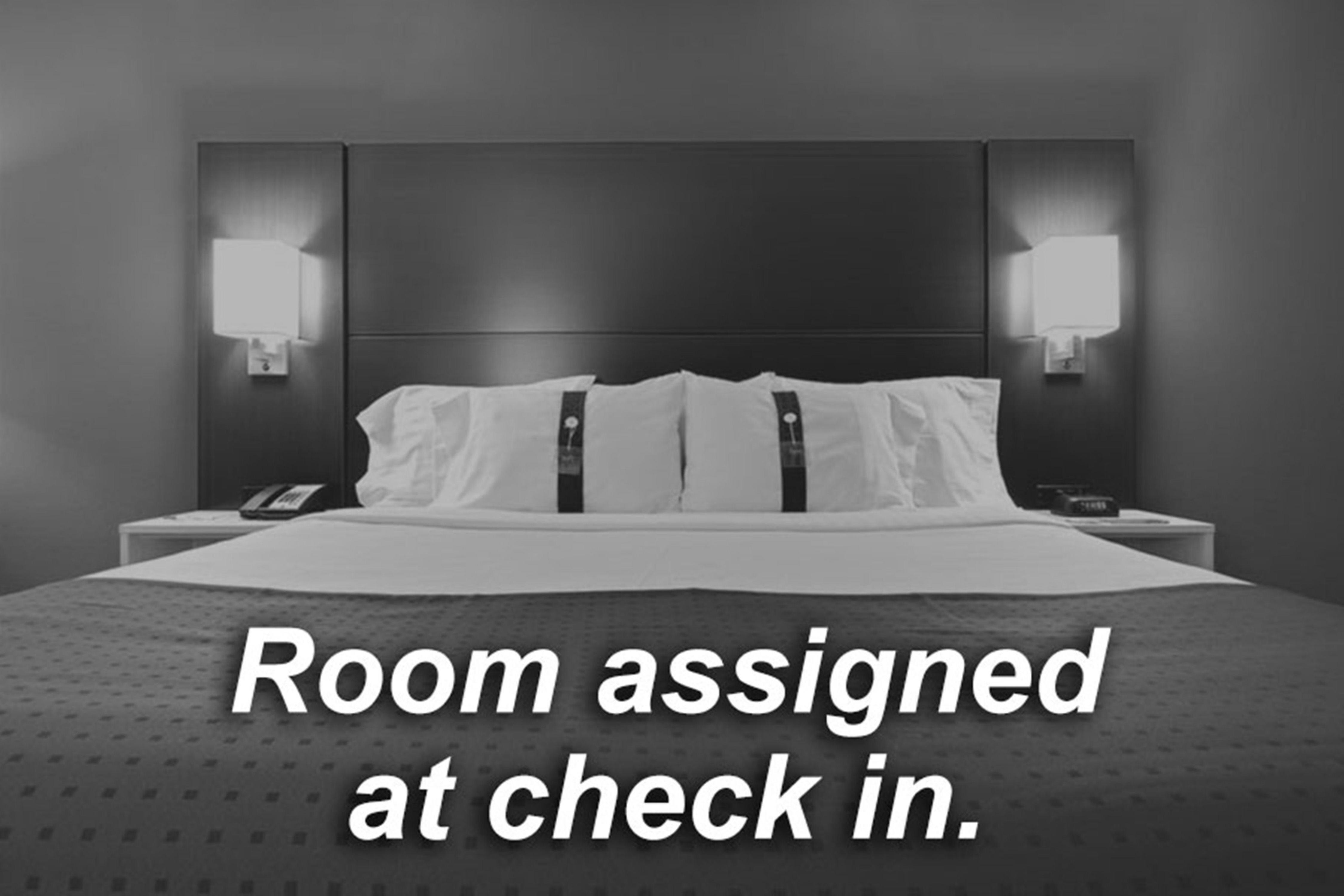 Chateau Inn & Suites Bonnyville Bagian luar foto