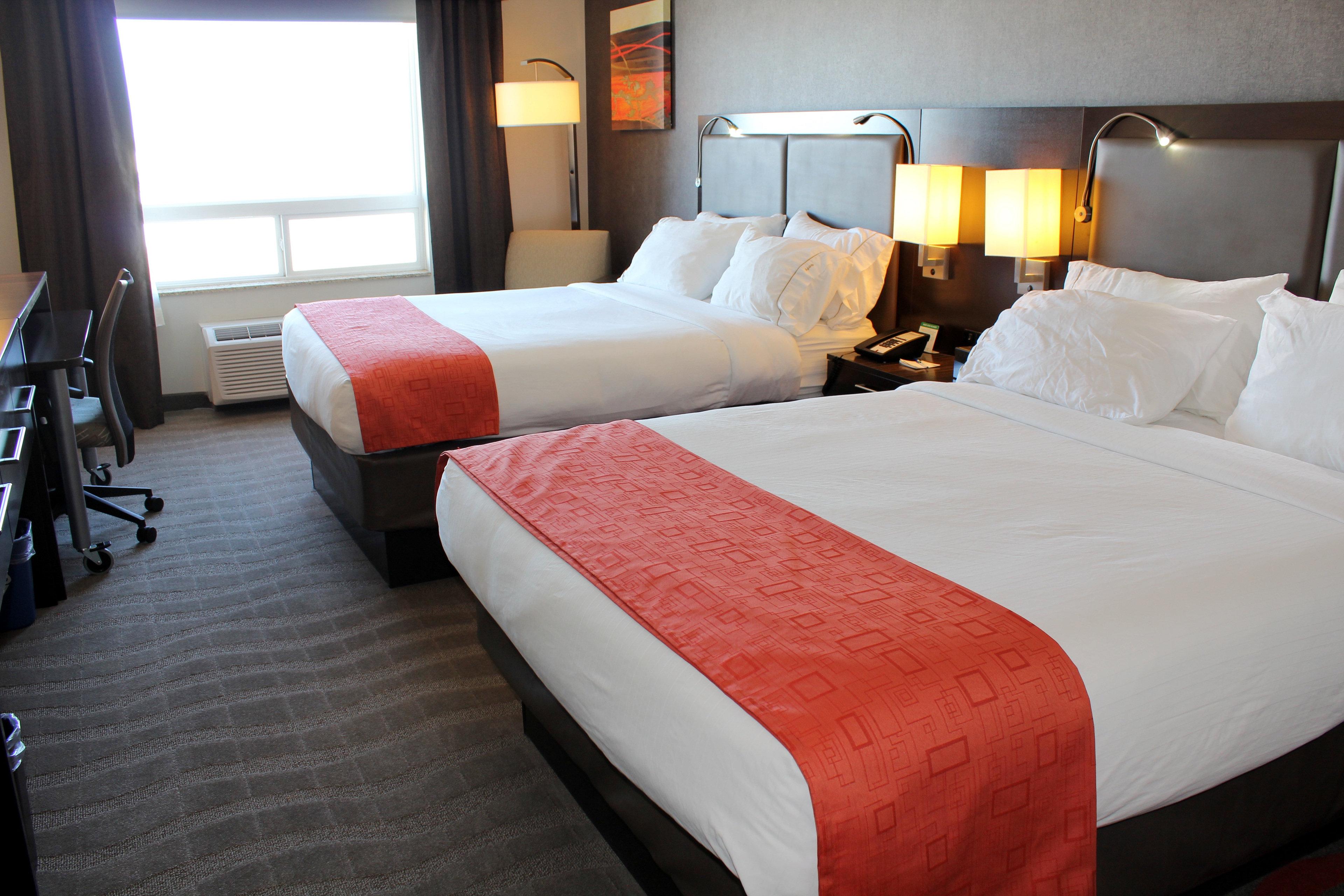Chateau Inn & Suites Bonnyville Bagian luar foto