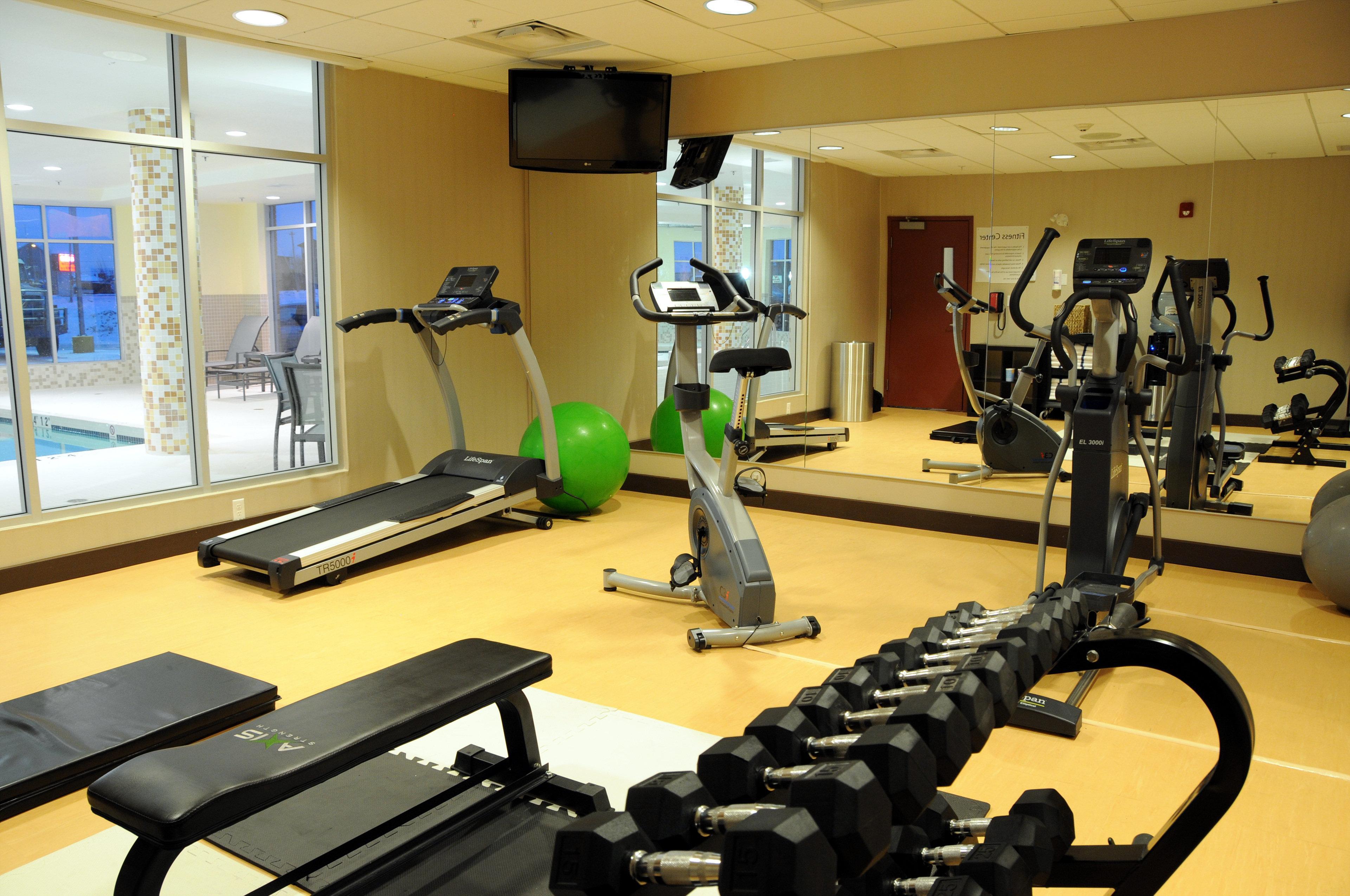 Chateau Inn & Suites Bonnyville Bagian luar foto