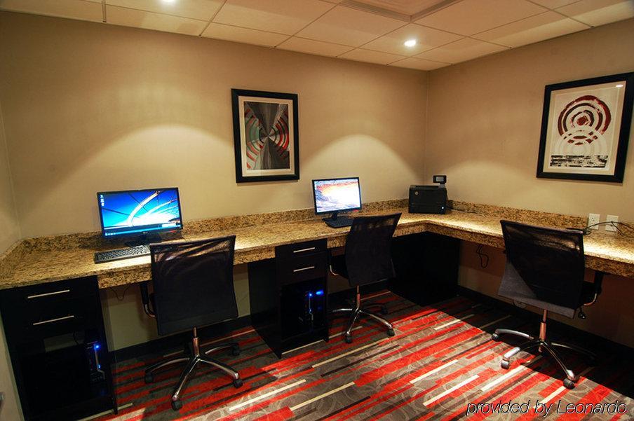 Chateau Inn & Suites Bonnyville Bagian luar foto